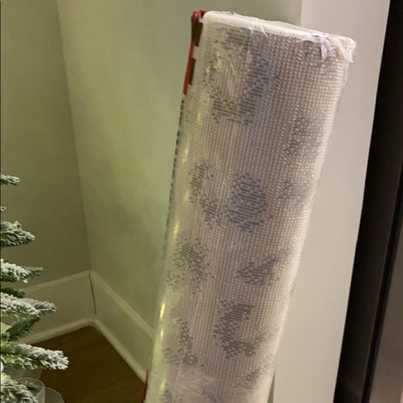 Runner - Picture 1 of 2